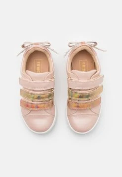 Friboo Sneakers Laag - Pink 9 Friboo Sneakers Laag - Pink -Friboo 4799f8a51f034ef9bb56fc51fc807144