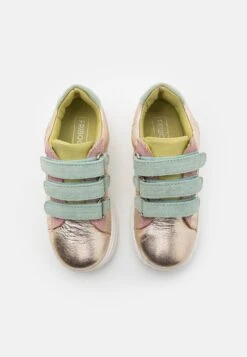 Friboo Leather - Sneakers Laag - Gold -Friboo f7c16071ed4f45888ad3dc4f763c9979